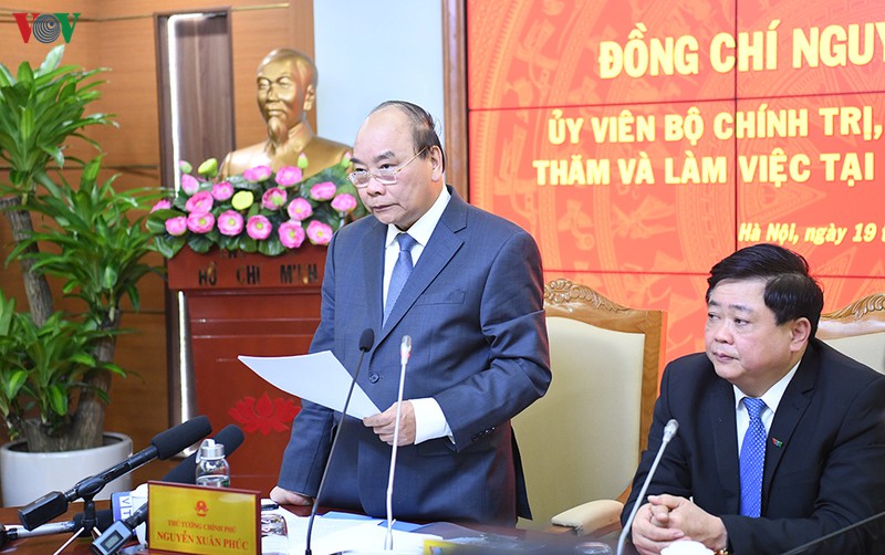 hinh anh: thu tuong nguyen xuan phuc tham va lam viec voi vov hinh 13