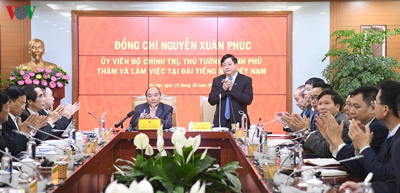 hinh anh: thu tuong nguyen xuan phuc tham va lam viec voi vov hinh 16