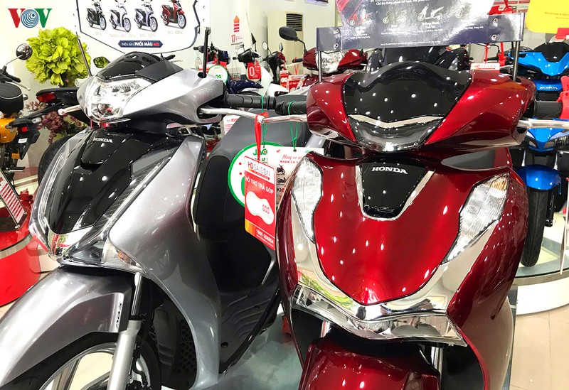 gia xe may honda "nhay mua" dip cuoi nam hinh 1