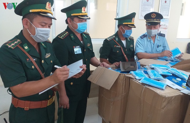 bat giu vu xuat lau khau trang y te voi so luong lon tu viet nam qua campuchia hinh 2