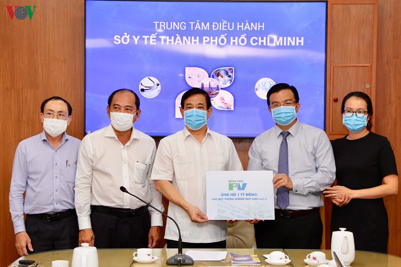nhieu manh thuong quan dong gop cho nganh y te chong dich covid-19 hinh 1