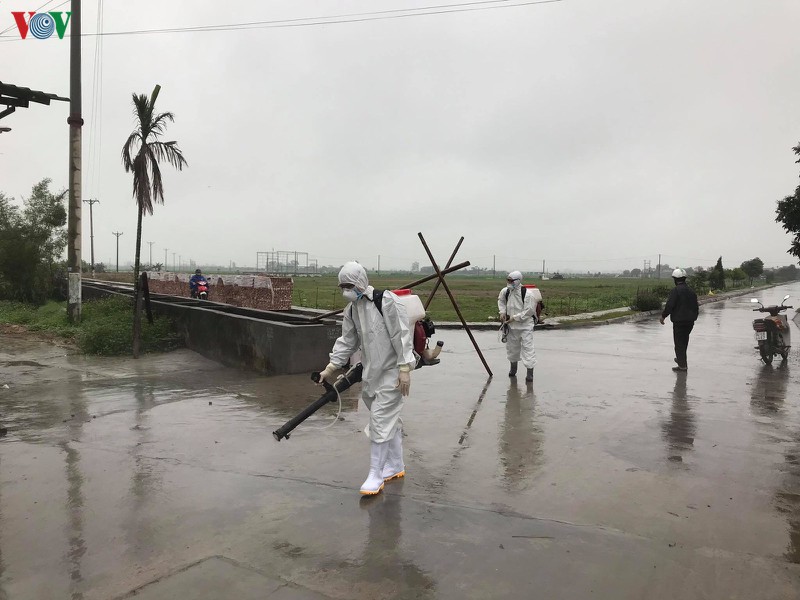 lay mau xet nghiem 51 truong hop tiep xuc voi benh nhan 73 hinh 1