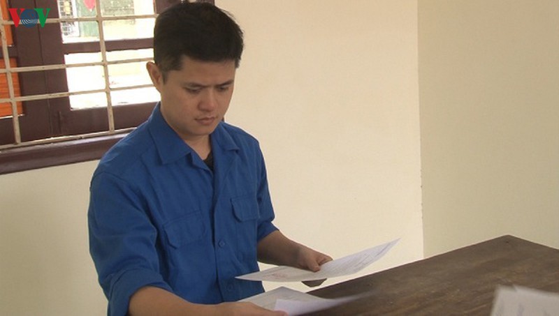 khoi to them toi danh"bat giu nguoi trai phap luat"doi voi bac sy le quang huy phuong hinh 1