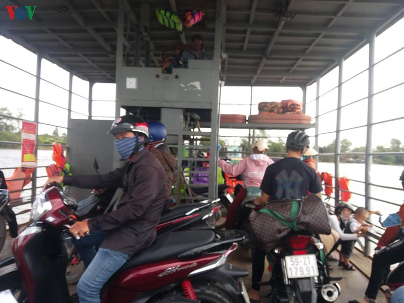 ​nguoi dan buc xuc vi nhieu nam ben do khong hoan tien le hinh 2