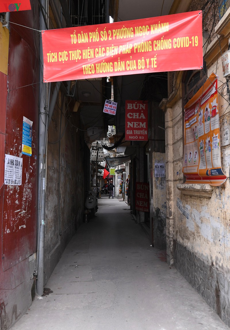 nhung pho kinh doanh o ha noi vang lang ngay dau cach ly toan xa hoi hinh 11