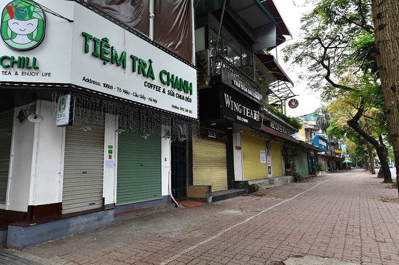 nhung pho kinh doanh o ha noi vang lang ngay dau cach ly toan xa hoi hinh 9