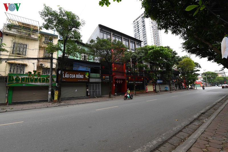 nhung pho kinh doanh o ha noi vang lang ngay dau cach ly toan xa hoi hinh 1