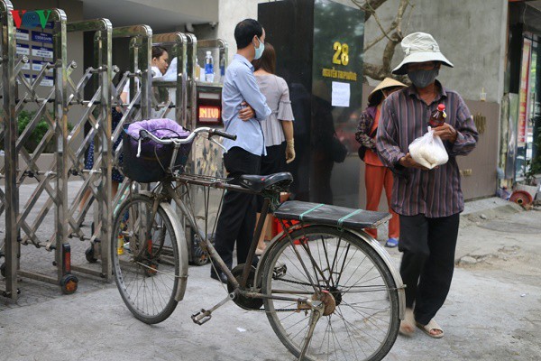 cay atm gao mang niem vui toi dan ngheo hinh 1