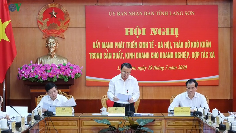 lang son thao go kho khan cho doanh nghiep va hop tac xa hinh 1