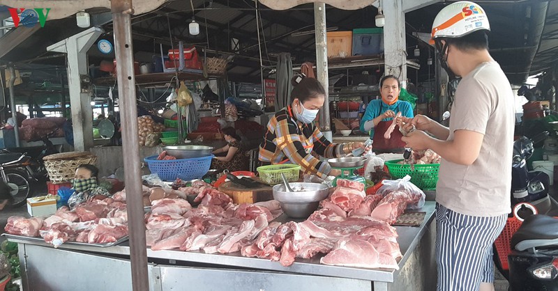 giá lợn hơi cán mức 100.000 đồng/kg hình 1 gia lon hoi can muc 100.000 dong/kg hinh 1