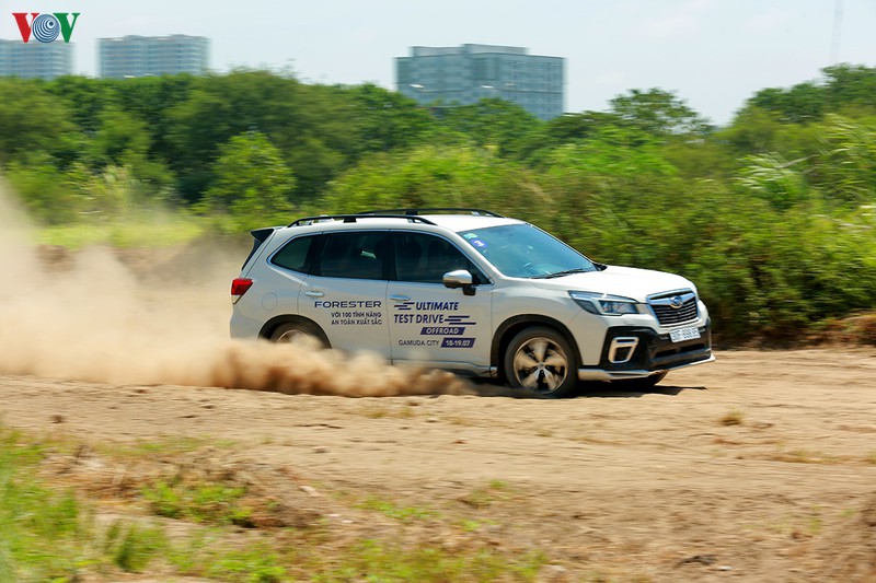 thu kha nang loi bun va chiu van xoan cua subaru forester hinh 3