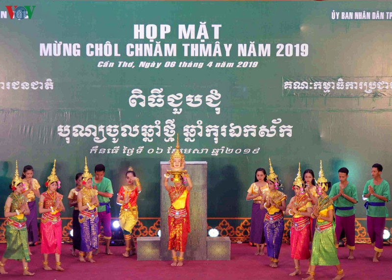 anh: thu tuong du tet co truyen chol chnam thmay cua dong bao khmer hinh 10