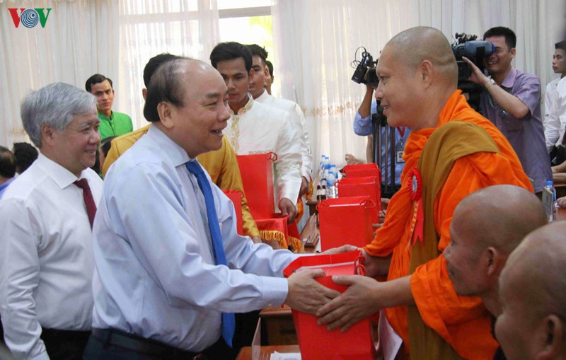 anh: thu tuong du tet co truyen chol chnam thmay cua dong bao khmer hinh 7