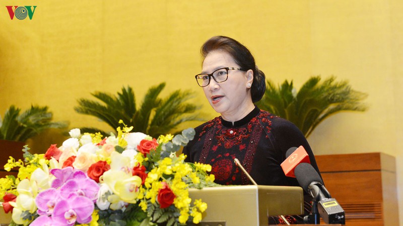 lao trao huan, huy chuong cho tap the va ca nhan cua quoc hoi viet nam hinh 1