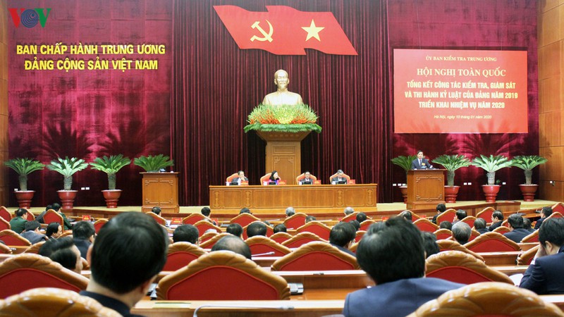 thi hanh ky luat dang vua nghiem minh, than trong, vua co ly co tinh hinh 1