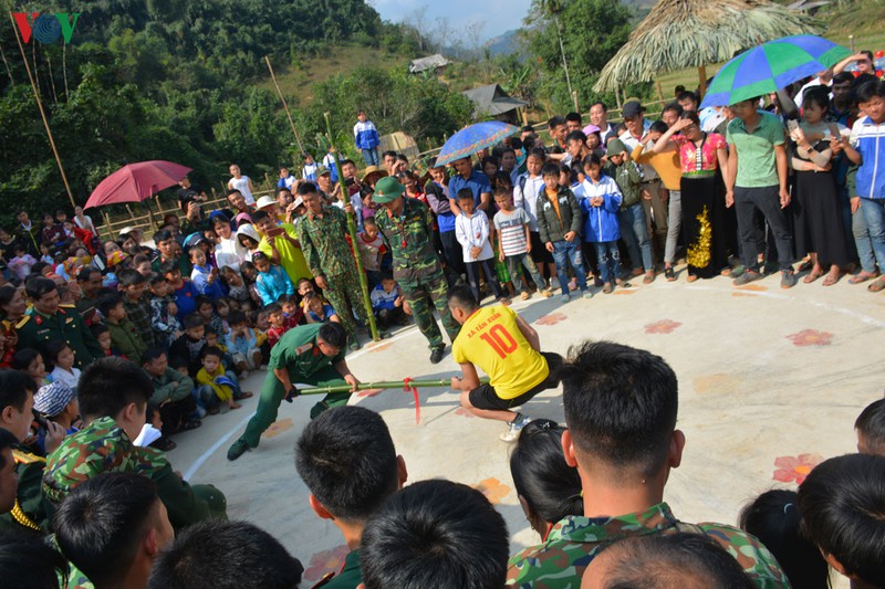 chuong trinh "xuan bien cuong, tet quan dan" tai son la hinh 7