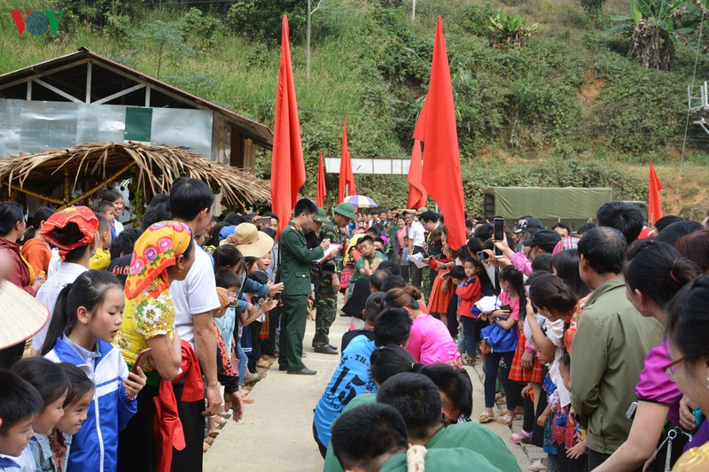 chuong trinh "xuan bien cuong, tet quan dan" tai son la hinh 6
