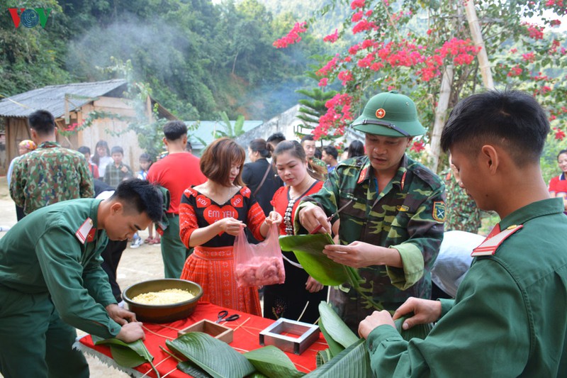 chuong trinh "xuan bien cuong, tet quan dan" tai son la hinh 4