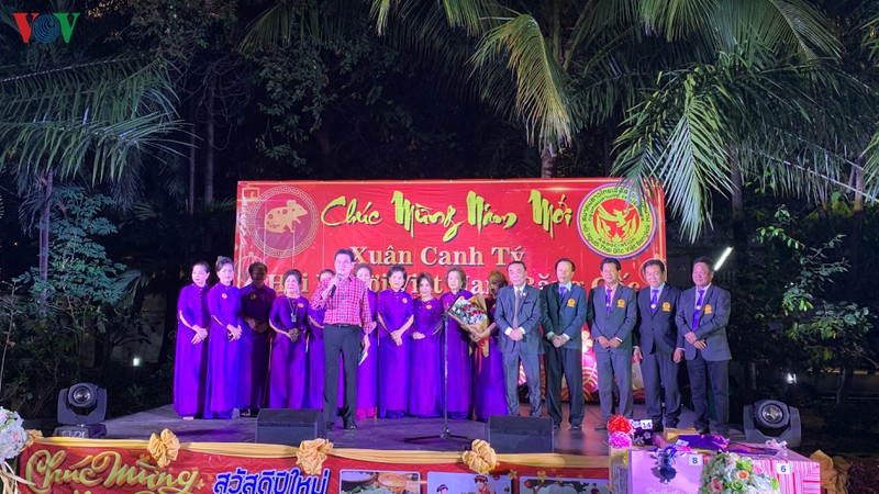 cong dong nguoi viet tai thai lan, hoa ky tung bung don tet canh ty hinh 2