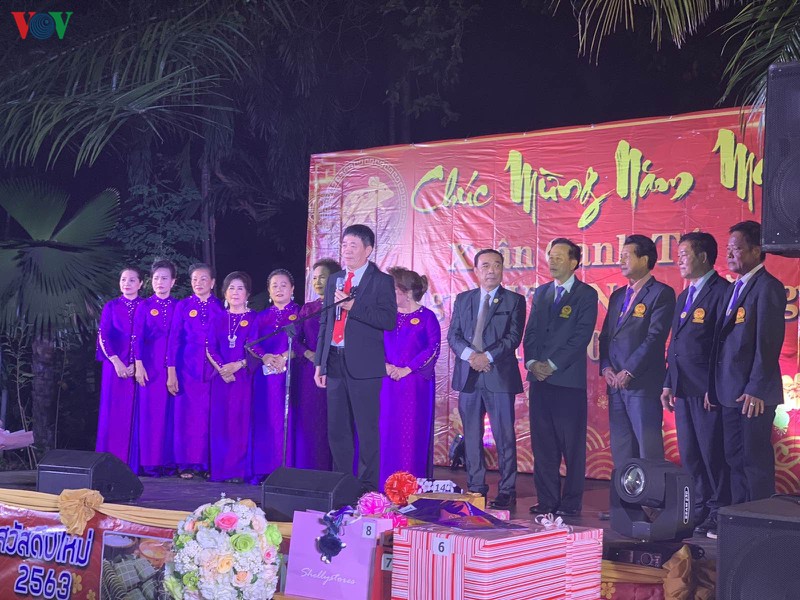  cong dong nguoi viet tai thai lan, hoa ky tung bung don tet canh ty hinh 1