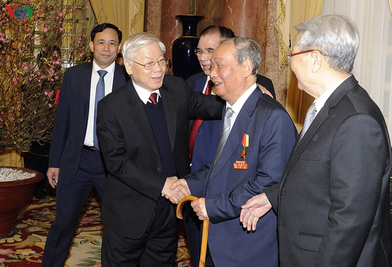 tong bi thu, chu tich nuoc chuc tet cac lanh dao, nguyen lanh dao  hinh 3
