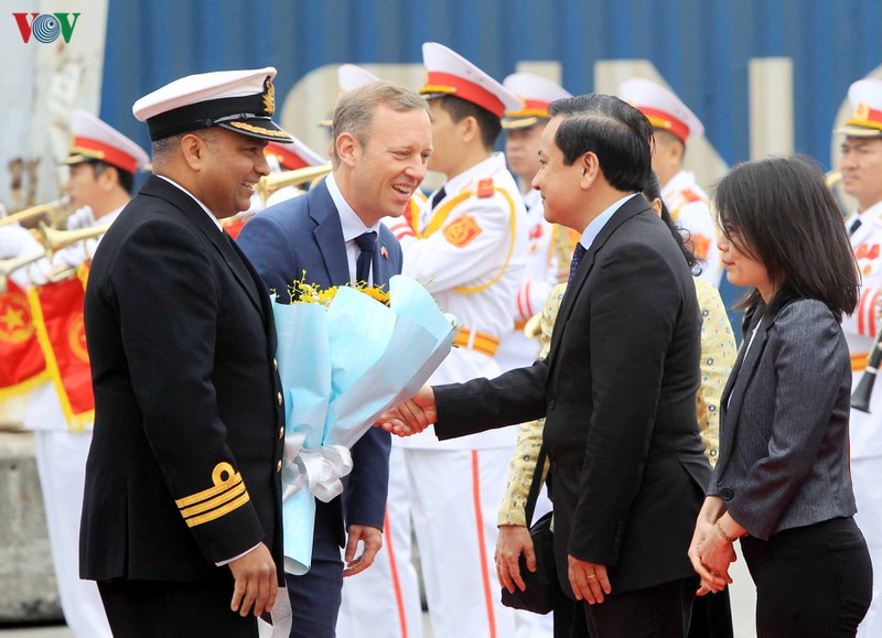 tau hai quan hoang gia anh tham tp hai phong hinh 1
