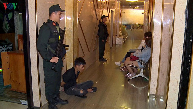 nong 24h: dien bien vu nghe si vu manh dung bi ke "ngao da" sat hai  hinh 6