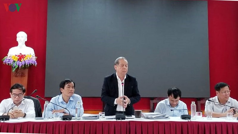 cach ly nhung nguoi tiep xuc gan, cung chuyen bay voi ca nhiem thu 17 hinh 1