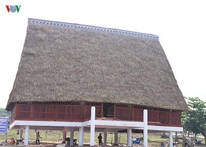 chay nha rong van hoa huyen dak to, kon tum hinh 3