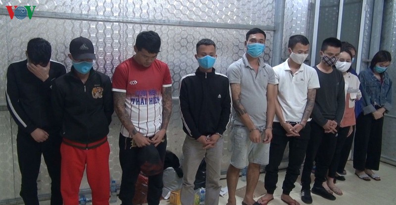 nong 24h: doi tuong dua xe tong gay chan canh sat co dong hinh 8