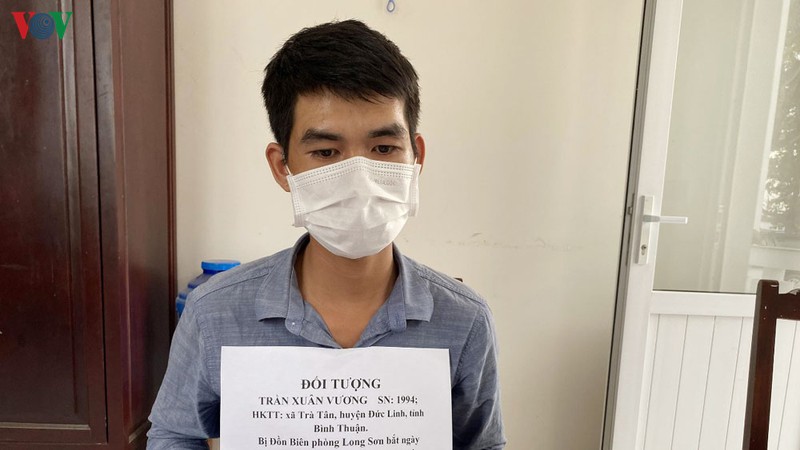 bo doi bien phong bat giu doi tuong cho vay nang lai hinh 1