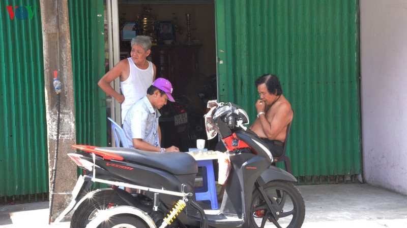 khong deo khau trang ra duong, tu tap giua mua dich o tphcm hinh 3