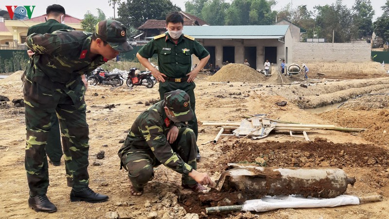 huy no thanh cong qua bom nang hon 100kg o dien bien hinh 1
