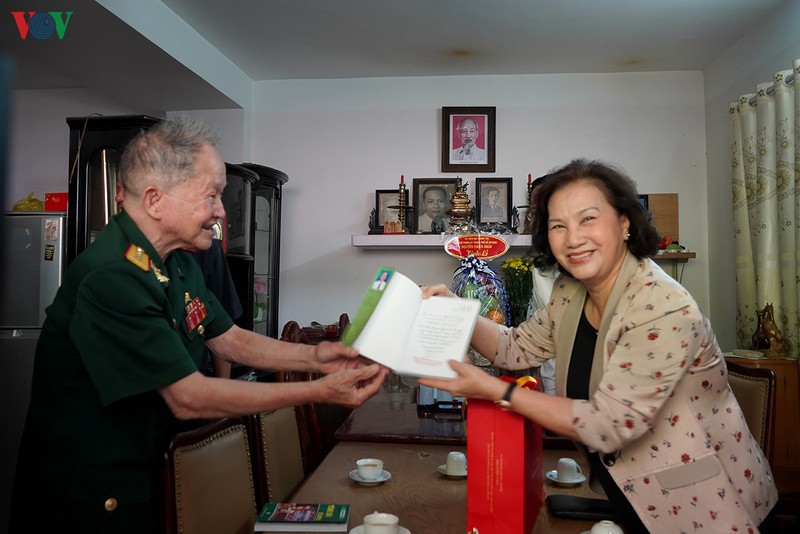 toan canh le mit tinh ky niem 45 nam giai phong mien nam, thong nhat dat nuoc hinh 14