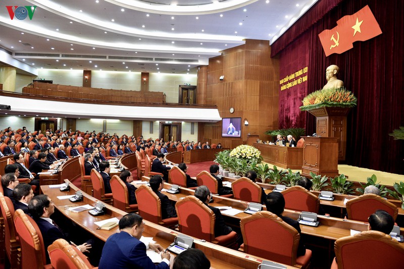 anh: toan canh phien be mac hoi nghi trung uong 12 hinh 1