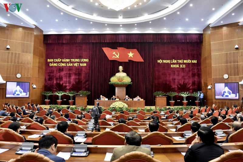 anh: toan canh phien be mac hoi nghi trung uong 12 hinh 2