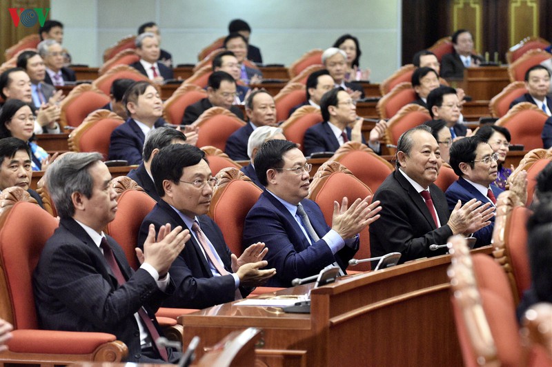 anh: toan canh phien be mac hoi nghi trung uong 12 hinh 7