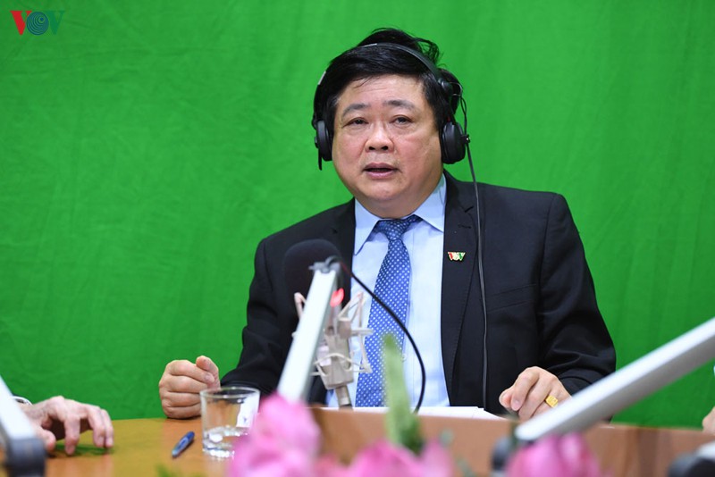 anh hung phung van khau bat khoc khi noi ve bac tren song vov hinh 3