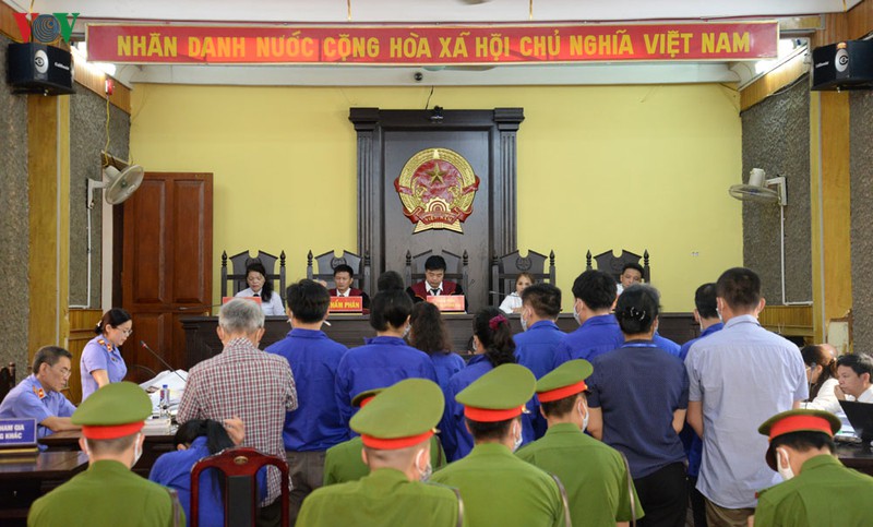 anh: xet xu so tham 12 bi cao trong vu gian lan diem thi o son la  hinh 12