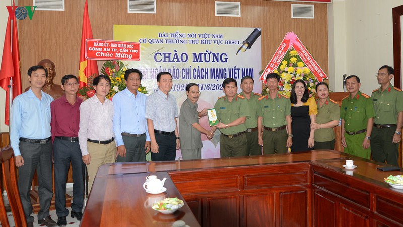 vov dbscl nhan giai i giai bao chi phan ngoc hien lan thu xiv hinh 2