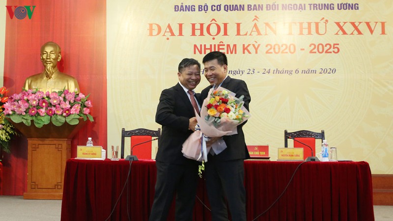 ong nguyen manh cuong giu chuc bi thu dang uy co quan ban doi ngoai trung uong hinh 1