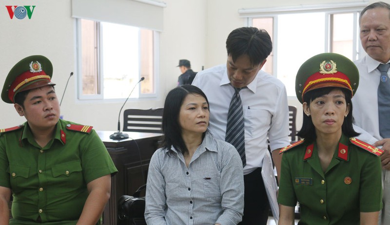 vu giet nguoi, do be tong: me ruot ke chu muu khai bi ep cung hinh 1
