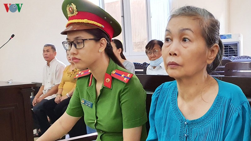 vu giet nguoi, do be tong: me ruot ke chu muu khai bi ep cung hinh 2
