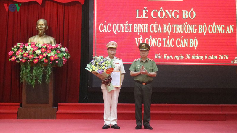 dai ta ha van tuyen giu chuc giam doc cong an bac kan hinh 1