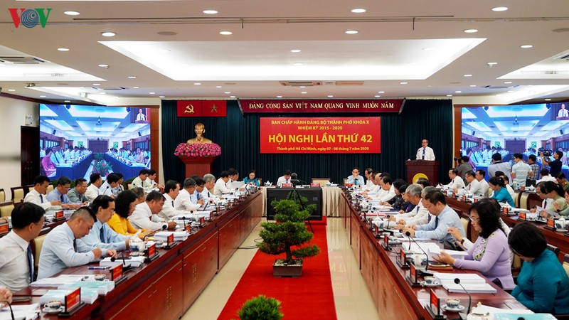 khai mac hoi nghi thanh uy tphcm lan thu 42 hinh 1