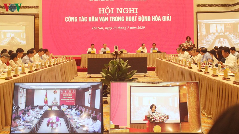 4 co quan cung thao luan ve cong tac dan van trong hoat dong hoa giai  hinh 3