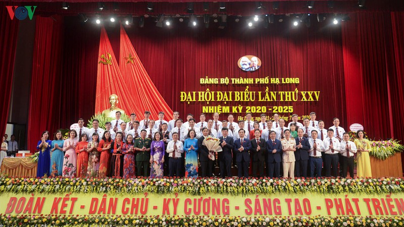 bau truc tiep bi thu thanh uy ha long tai dai hoi hinh 2