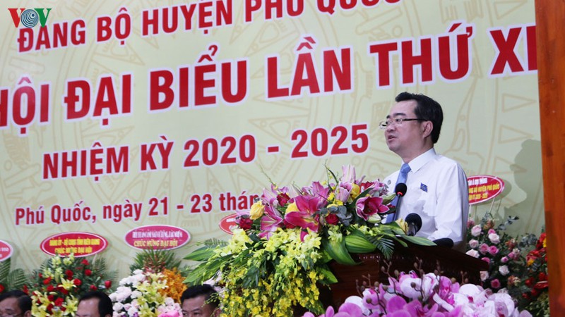 dang bo huyen phu quoc khai mac dai hoi dai bieu lan thu xii hinh 2