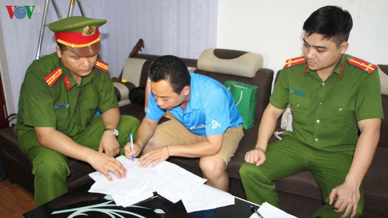 nong 24h: lai xe cua chu tich thanh pho ha noi va 2 bi can bi khoi to hinh 7