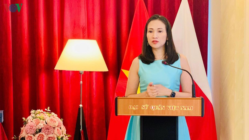 nguoi viet tai ba lan vuot qua kho khan do dich covid-19 hinh 3
